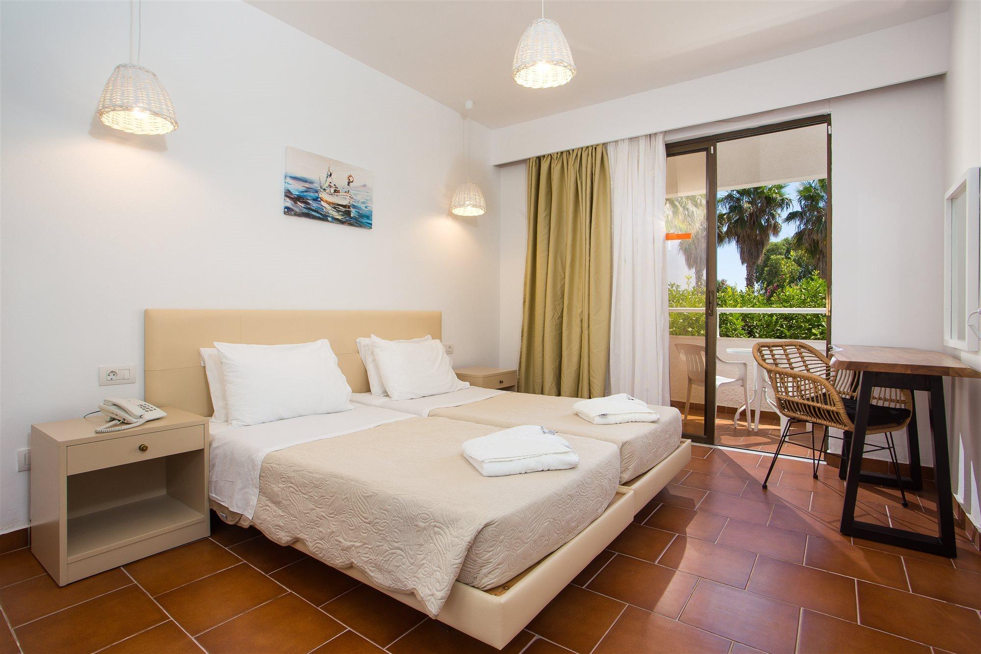 Muses Hotel Фалираки Экстерьер фото