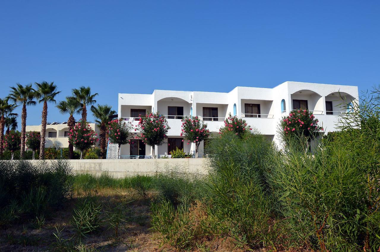 Muses Hotel Фалираки Экстерьер фото